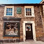 Fox - Cosy On Pateley High Street 佩特利布里奇