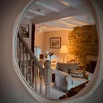 Fox - Cosy On Pateley High Street Ferienhaus *